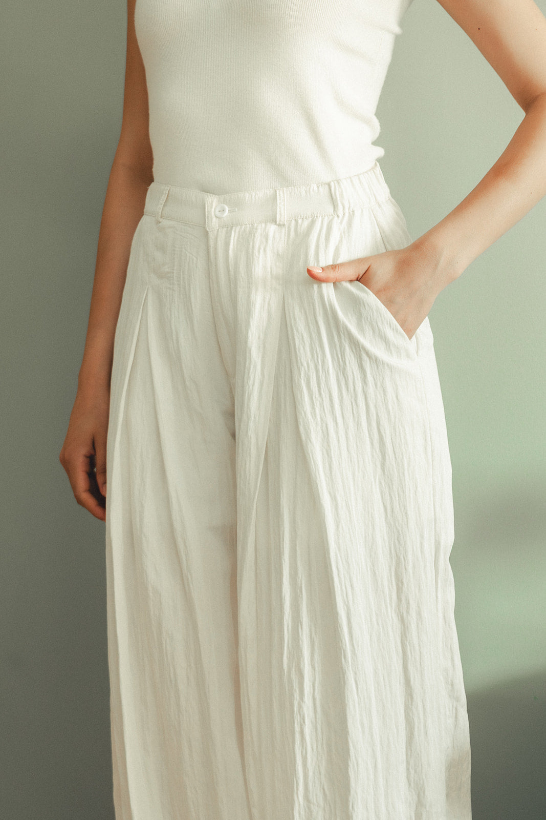 Crinkle Balloon Pants - White