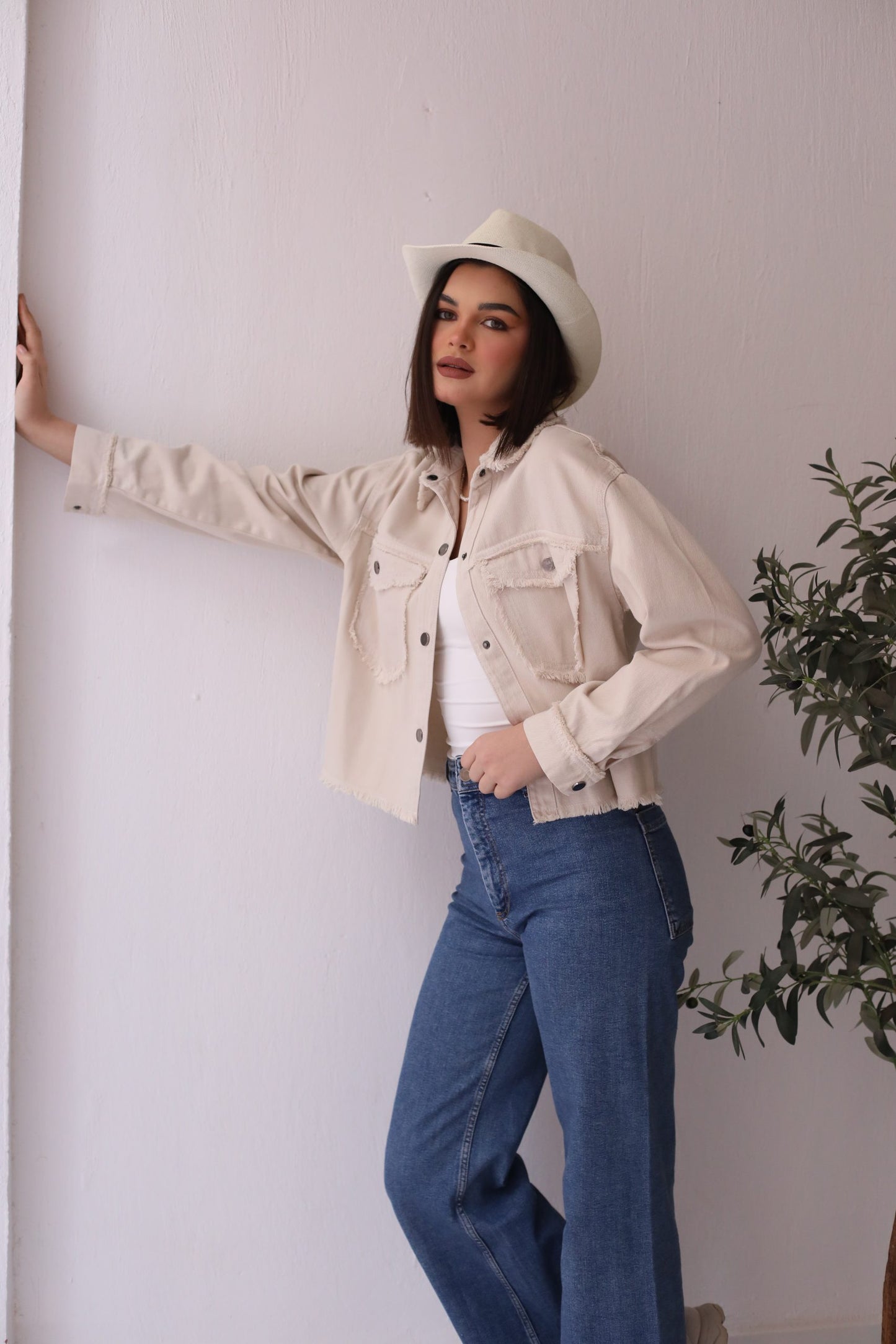 Frayed Cropped Shirt - Beige